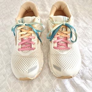 Brooks limited Edition Ghost 12 Vanilla Sprinkles Running Shoes